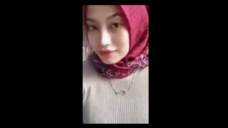 Di Tinggal Ibu Kepasar Gadis Jilbab Ini Bawa Pacar Nya Kerumah